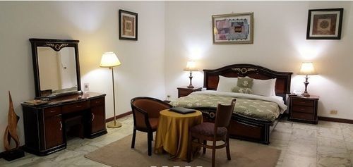 Embassy Suites Hotel Монровия Екстериор снимка